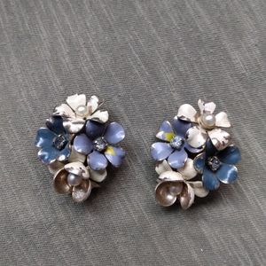 Vintage Clip On Earrings